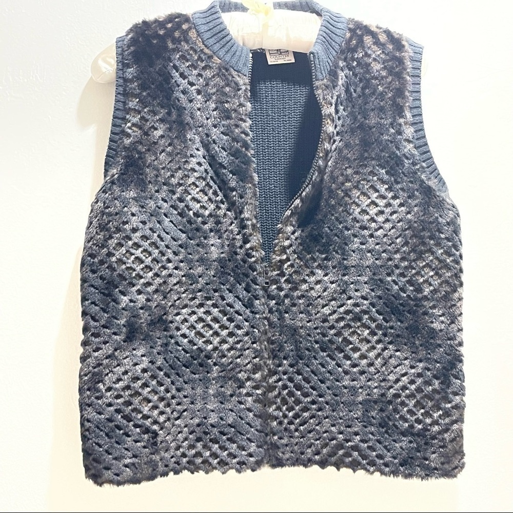 COTTON COUNTRY PARKHURST Women’s Black Brown Textured Fur Zip Vest